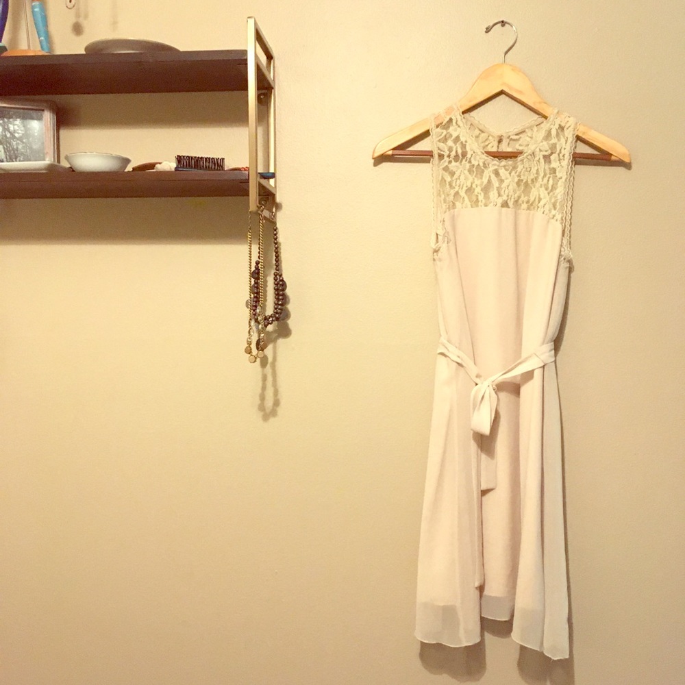 Lovely dress with lace detail from Kensie.